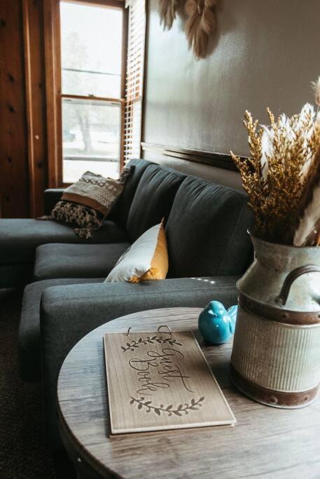 Bluebird Cottage, Walking Distance To Fairgrounds Hutchinson Esterno foto